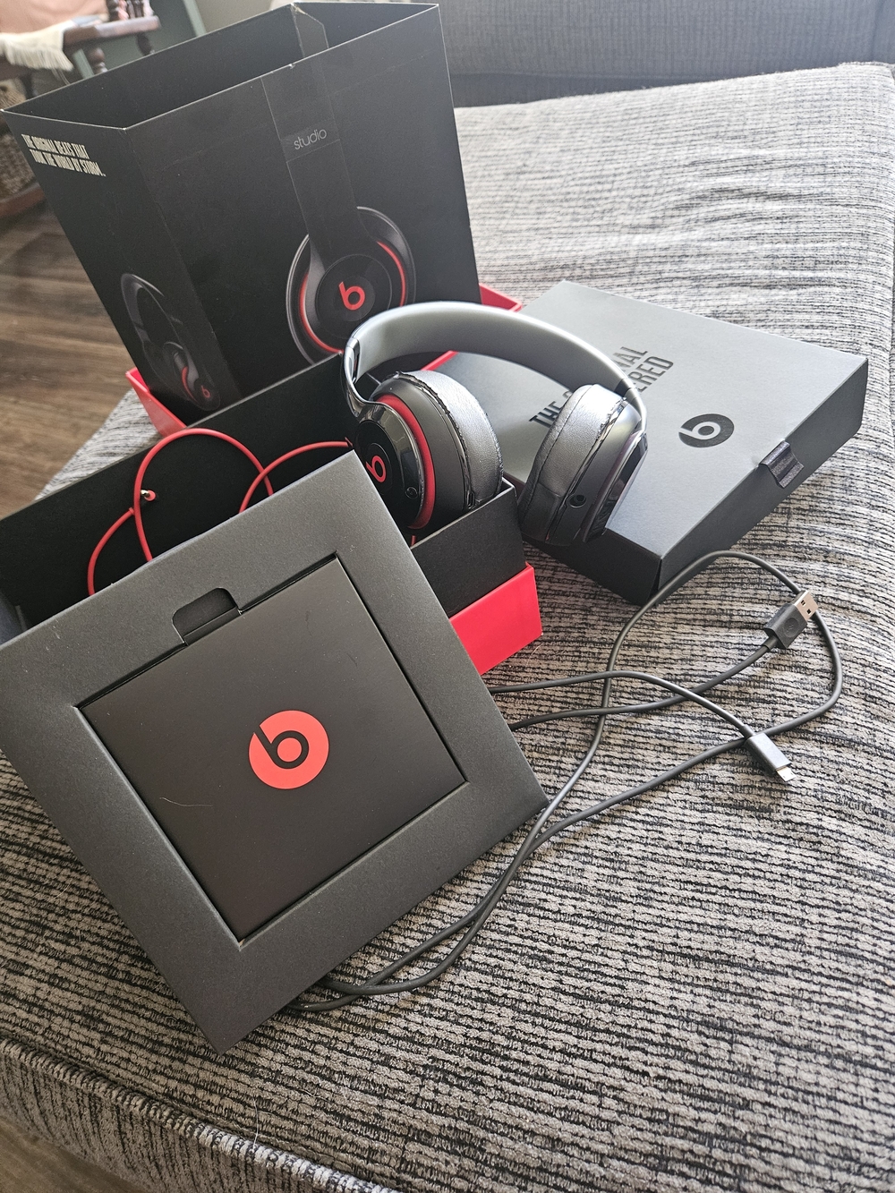 Beats By DRE Studio 2 Wired Headphones - Black & Red